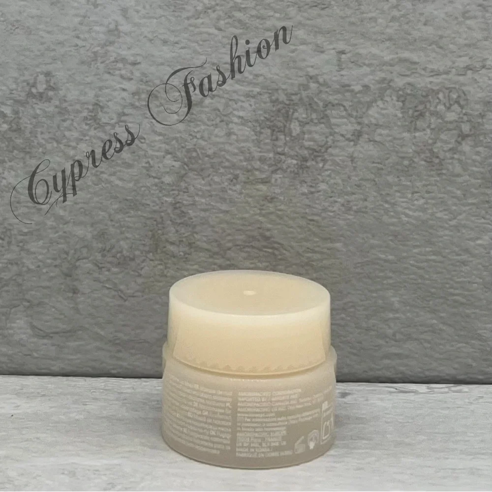🎉 $5 Laneige Lip Sleeping Mask Mini in Eggnog Latte